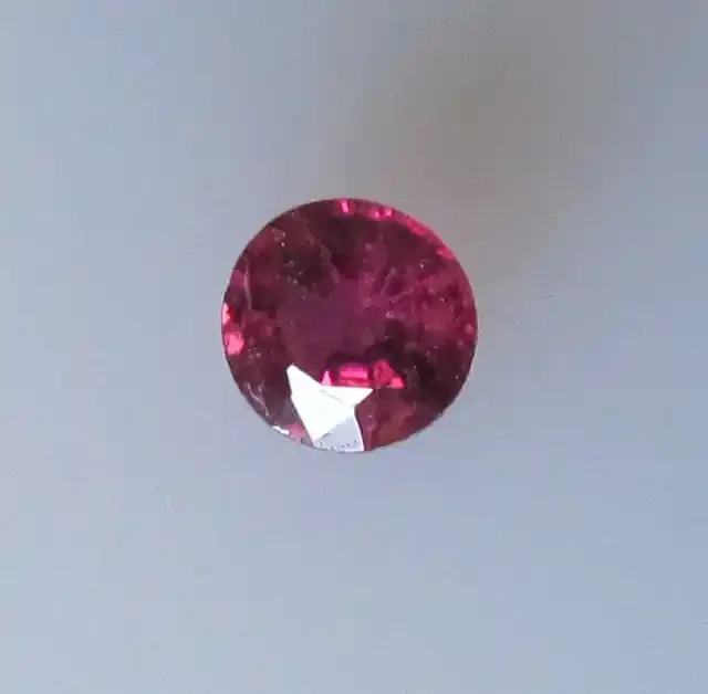 0.25cts Rubilite Tourmaline Round 3.7mm