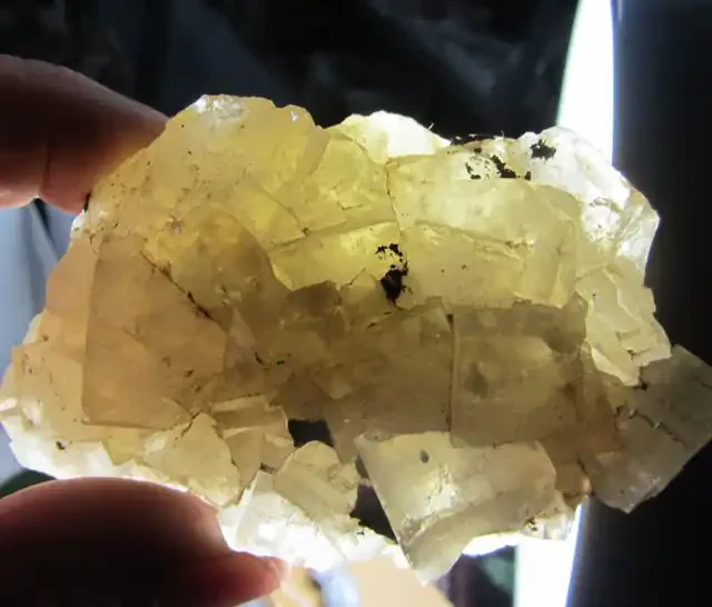 0.262 KILO NATURAL FLUORITE SPECIMEN MS 1988