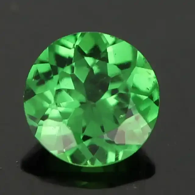 0.32CTS 4.5MM ROUND TSAVORITE-RADIANT GREEN [GTS37]