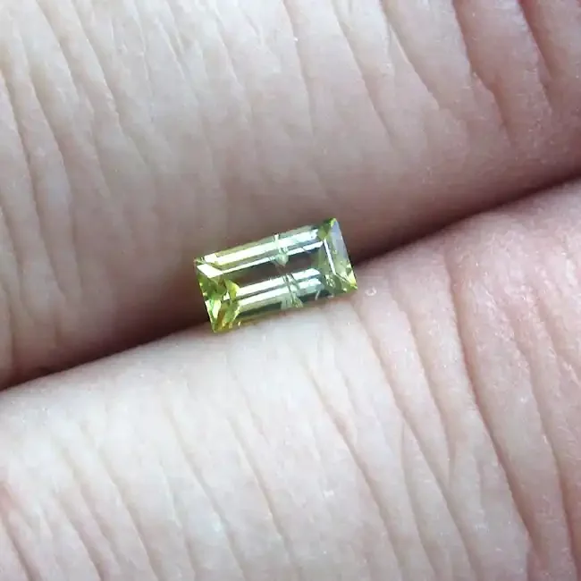 0.48cts Natural Australian Yellow Parti Sapphire Baguette Cut