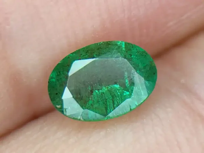 0.87CT NATURAL EMERALD GEMSTONES IGCZM138