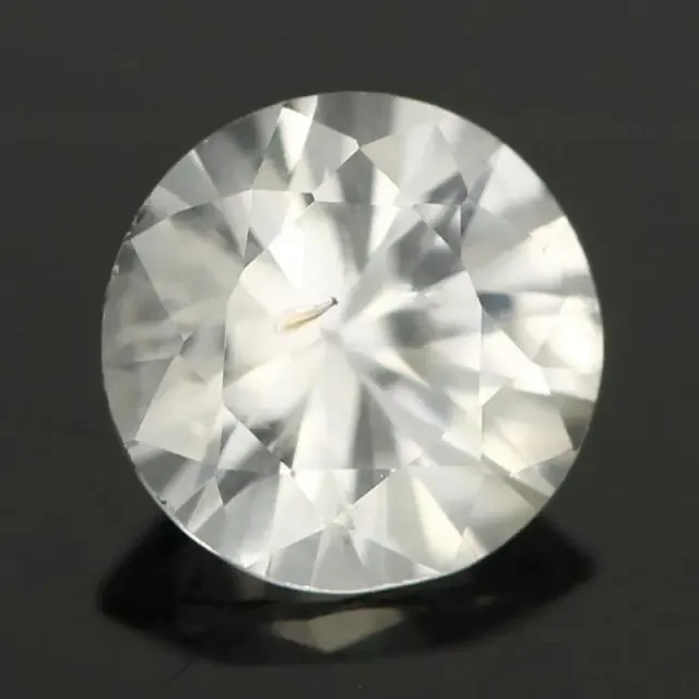 0.88CTS DIAMOND CUT SILVERY WHITE SAPPHIRE (SAP319)