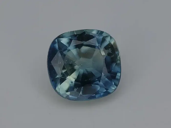 0.905 Carat Natural Sapphire Gemstone IGCSBK44