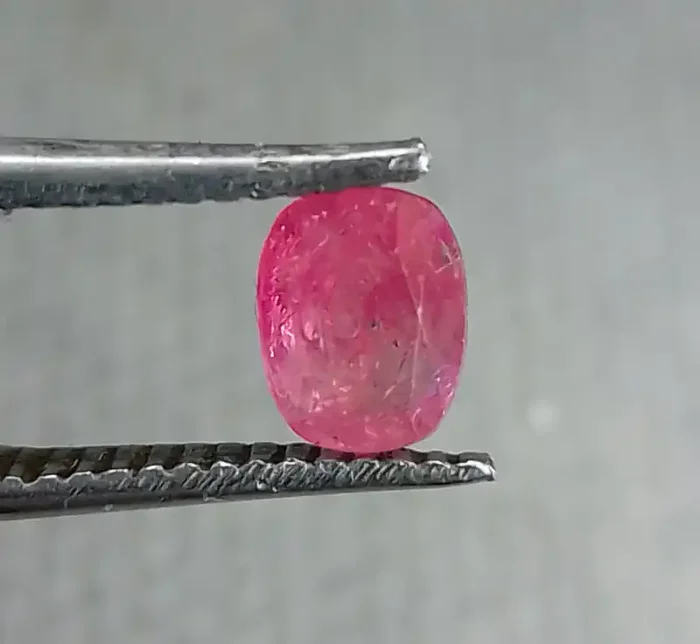 0.92cts Natural Burmese Ruby , Untreated Gemstone