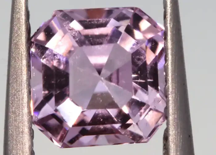0.99 CTS -KUNZITE FACETED GEMSTONE PG-3179