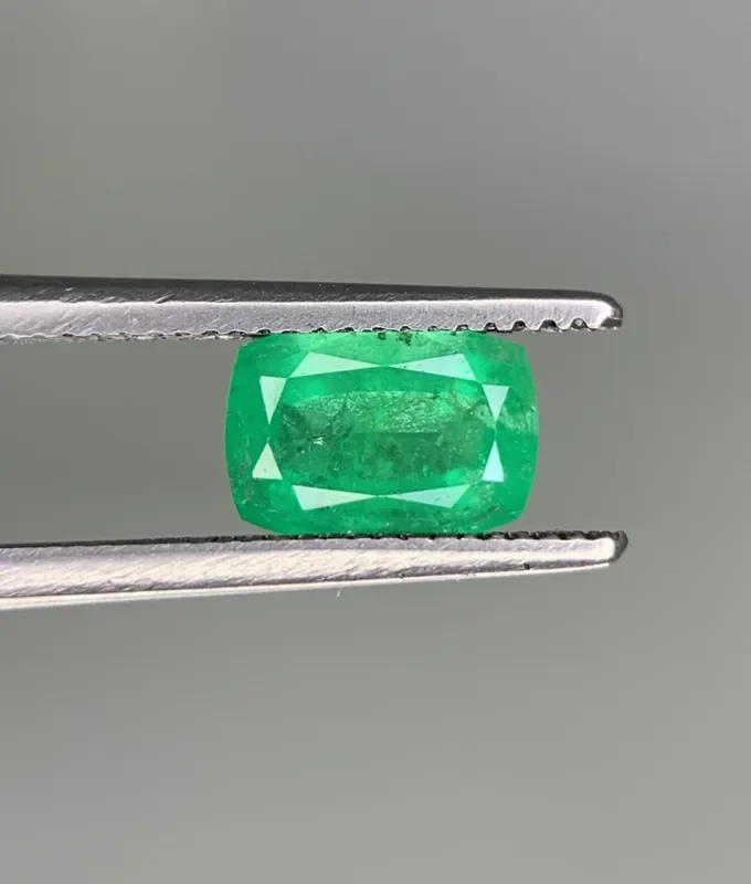 1.00 Carats Natural Emerald Gemstone