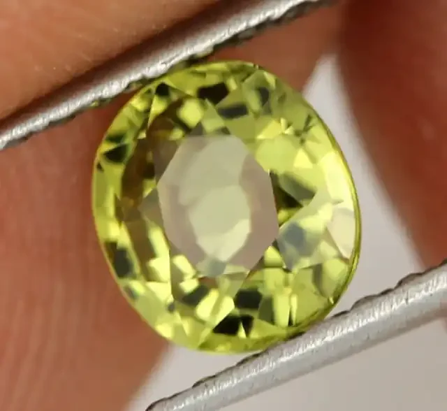 1.05 CTS CERTIFIED SPARKLY MALI GARNET (GNY21)