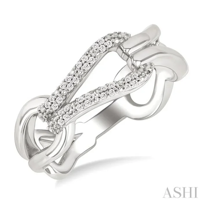 1/10 Ctw Single Cut Diamond Bold Knot Link Fashion Ring in Sterling Silver