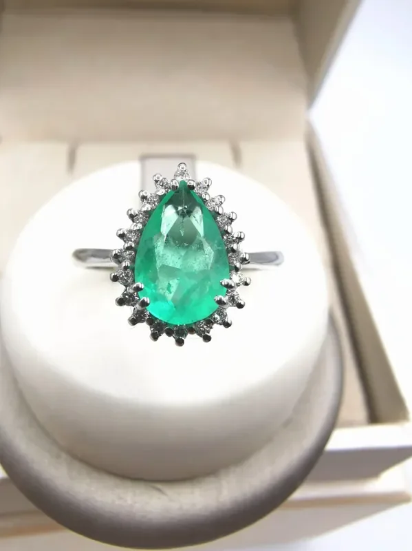1,11/76 Colombian Emerald 18k Solid Gold Ring Colombian Natural Emerald