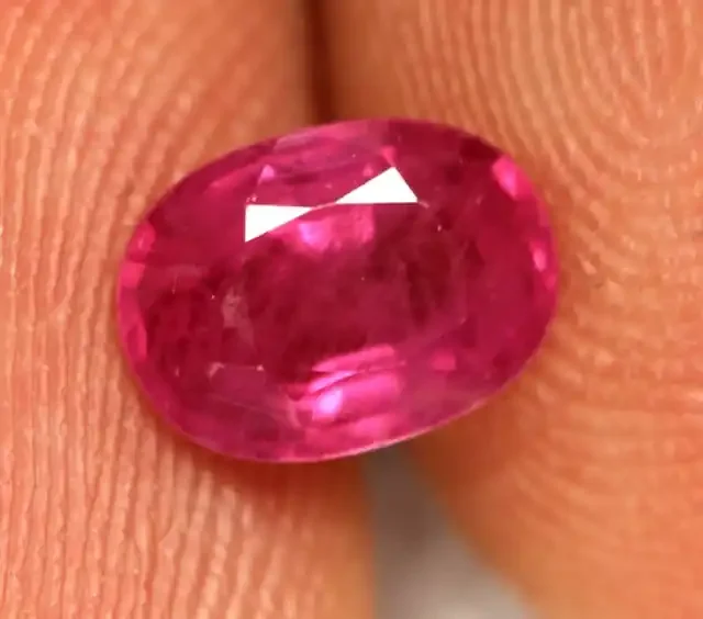 1.21 CTS BRIGHT AFRICAN RUBY – TOP GRADE STONE (RUB62)