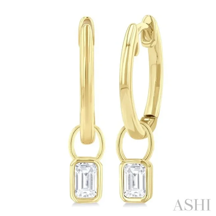 1/3 Ctw Bezel Set Emerald Cut Diamond Huggie Earrings in 14K Yellow Gold