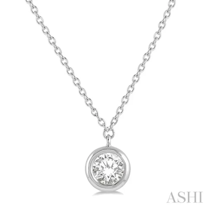 1/3 Ctw Round Cut Diamond Pendant With Chain in 14K White Gold