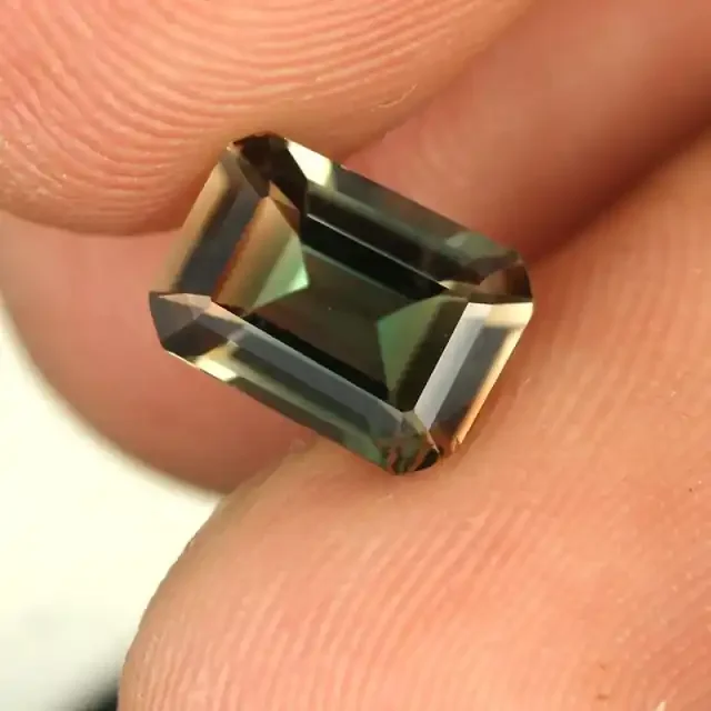 1.30CTS OREGON SUNSTONE (ST9805)
