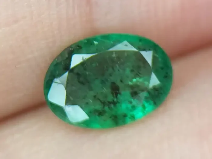 1.39CT NATURAL EMERALD GEMSTONES IGCZM110