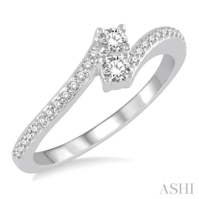 1/4 ctw Cross Over Shank Round Cut Diamond 2Stone Ring in 14K White Gold