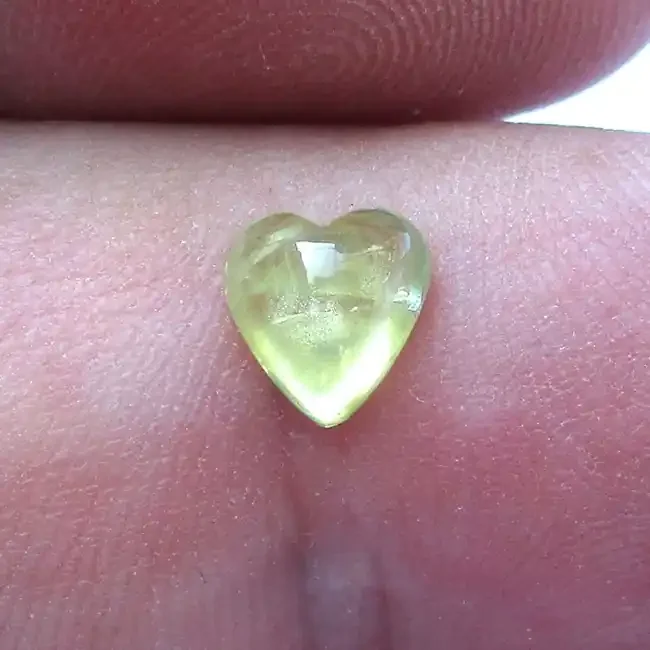 1.53cts Natural Australian Yellow Sapphire Heart Shape Cabochon