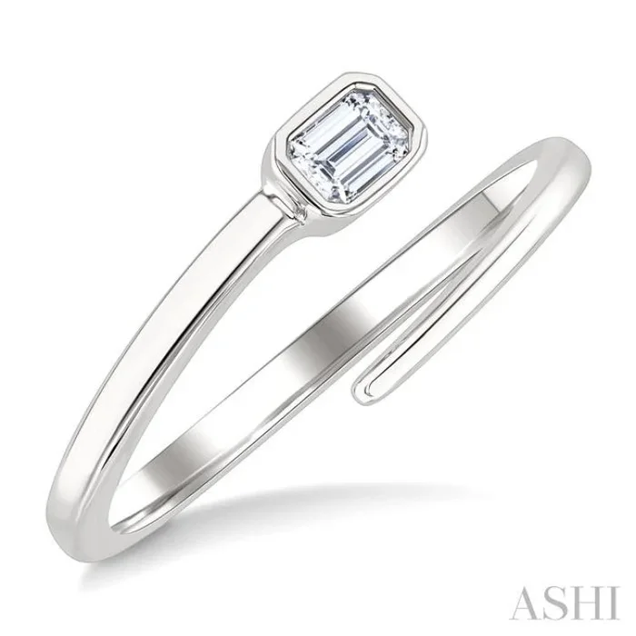 1/6 Ctw Bypass Bezel Set Octagon Cut Diamond Open Fashion Ring in 14K White Gold