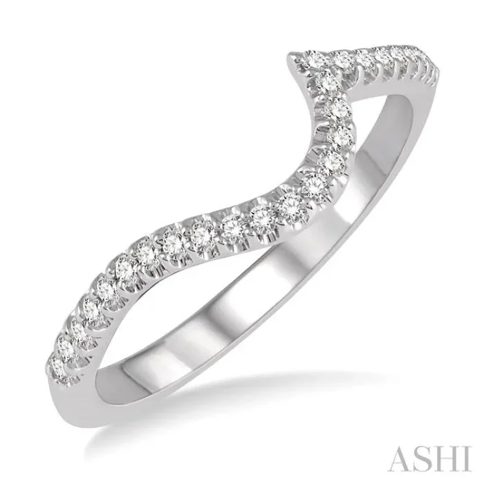1/6 ctw Crescent Shape Round Cut Diamond Wedding Band in 14K White Gold