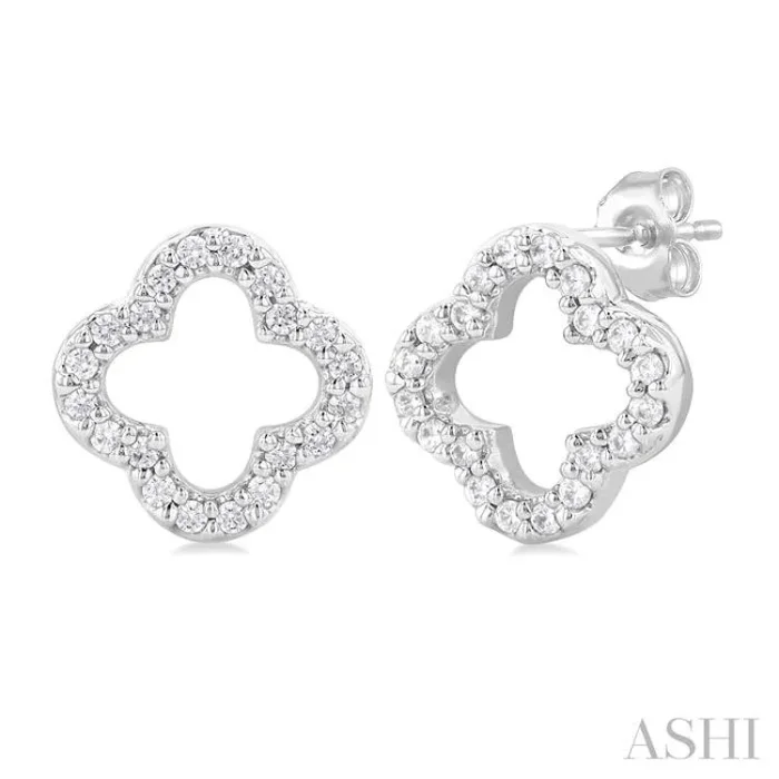1/6 Ctw Petite Clover Round Cut Diamond Fashion Stud Earring in 10K White Gold