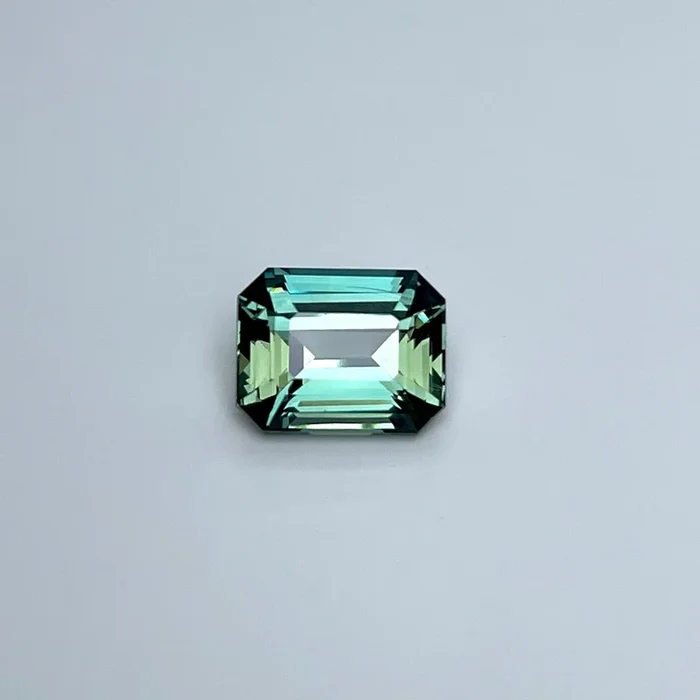 1.68 ct Teal Sapphire 5.90 x 7.40