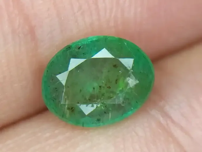 1.75CT NATURAL EMERALD GEMSTONES IGCZM114