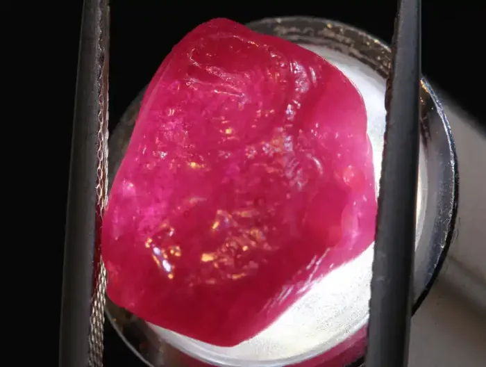 10.45 CTS AFRICAN RUBY ROUGH RG-5415