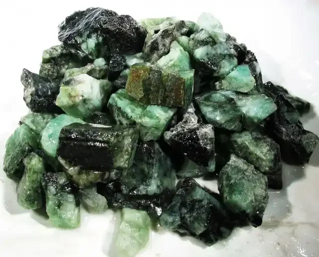 100 Grams Parcel Brazil Emerald Rough RB15