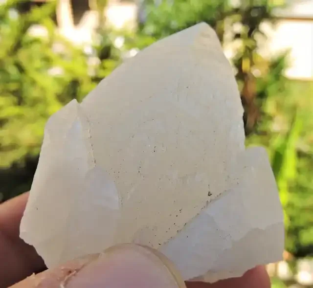 100g TERMINATED QUARTZ CRYSTAL WITH PYRITE FROM MADAN FIELD BULGARIA D171