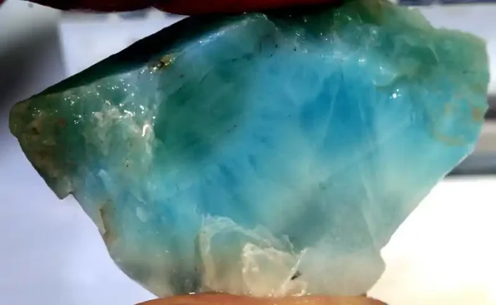 107.45 CTS QUALITY LARIMAR ROUGH RG-3730