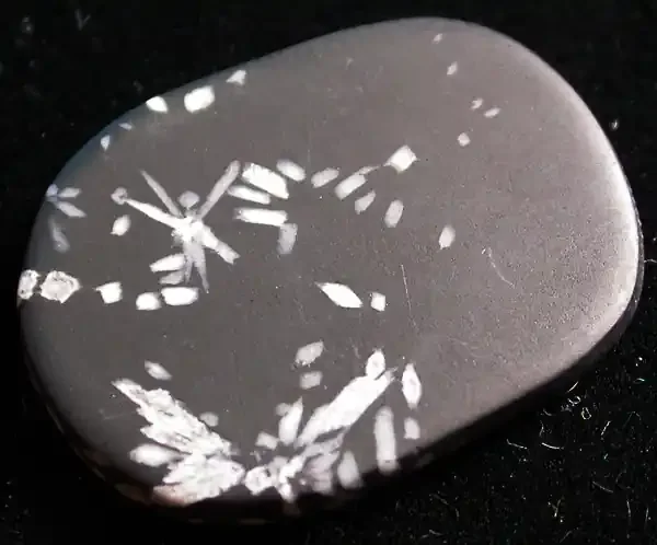 11.20 CTS CHRYSANTHEMUM FLOWER STONE -CHINA [MGW583]
