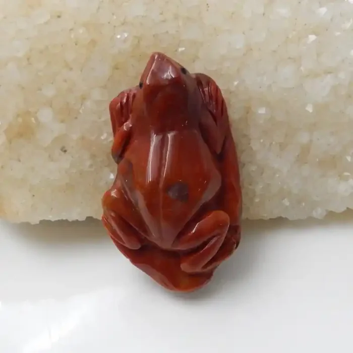110cts Natural Warring Agate Carved Frog Cabochon F562