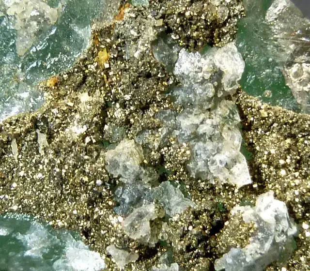 111 CTS FLUROITE SPECIMEN WITH PYRITE,CRYSTAL MS129