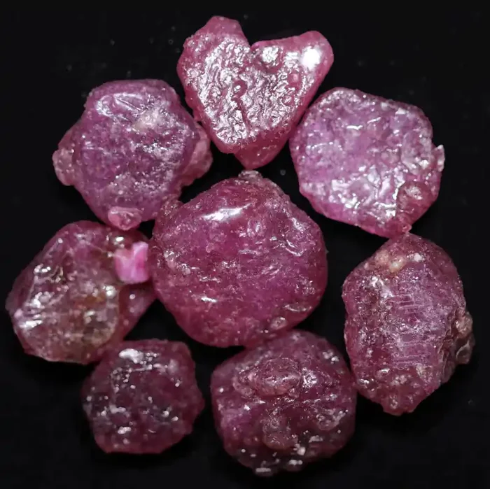 115.69 CTS RUBY ROUGH PARCEL FROM MADAGASCAR -TREATED [F8372]