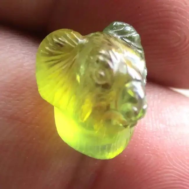 12.55cts Natural Australian Yellow Parti Sapphire Koala Head Carving