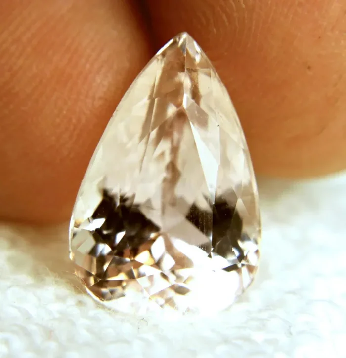 13.82 Carat VVS Pink Himalayan Kunzite
