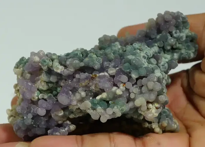 135 GRAM NATURAL INDONESIAN GRAPE CHALCEDONY SPECIMEN -E33-