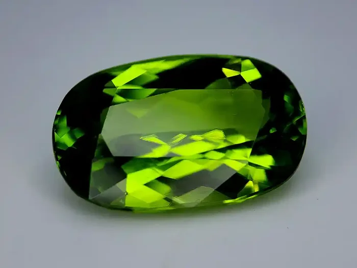 14.70Carats Natural Peridot From Pakistan IGCPeridot04