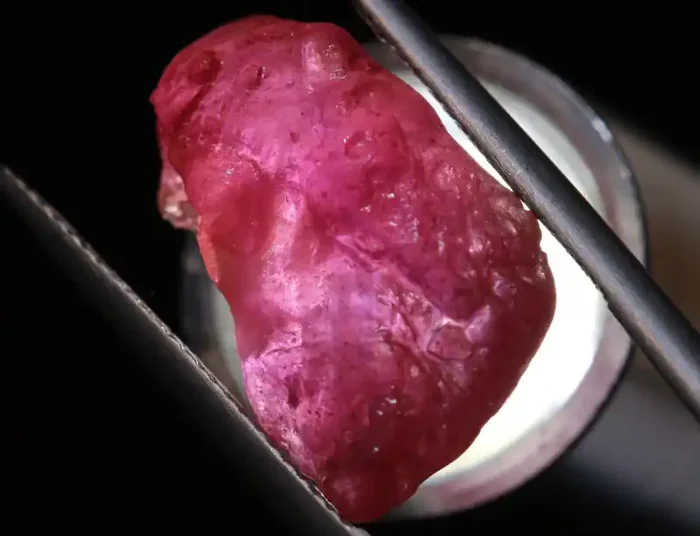 14.90 CTS AFRICAN RUBY ROUGH RG-5411