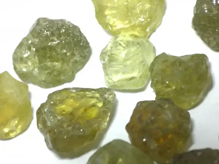 142Ct Natural Mali Garnet Facet Rough Parcel