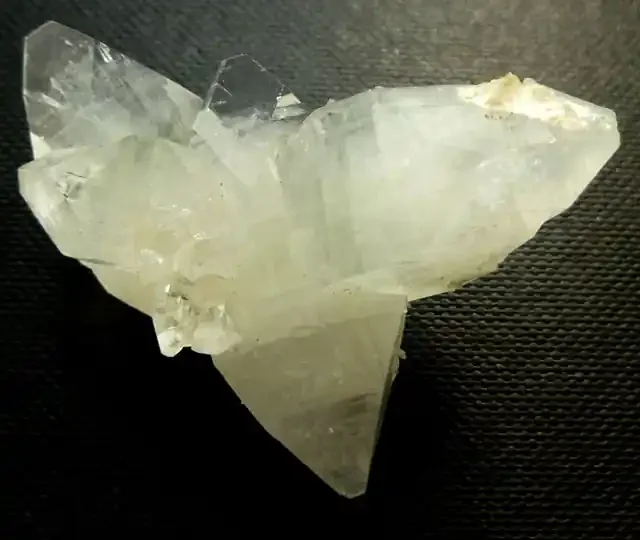146.70 CTS NATURAL CRYSTAL SPECIMEN MS 553