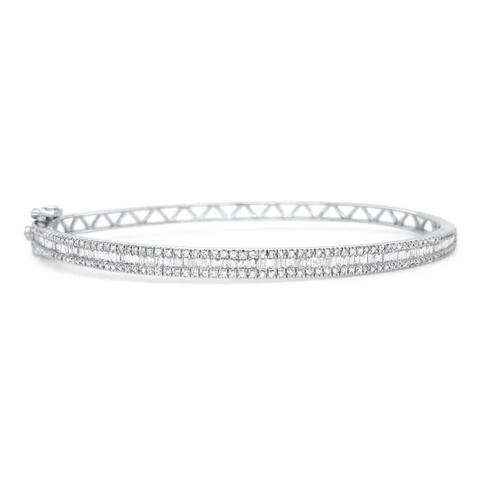 14K GOLD 1.03 CTW DIAMOND BAGUETTE BANGLE BRACELET