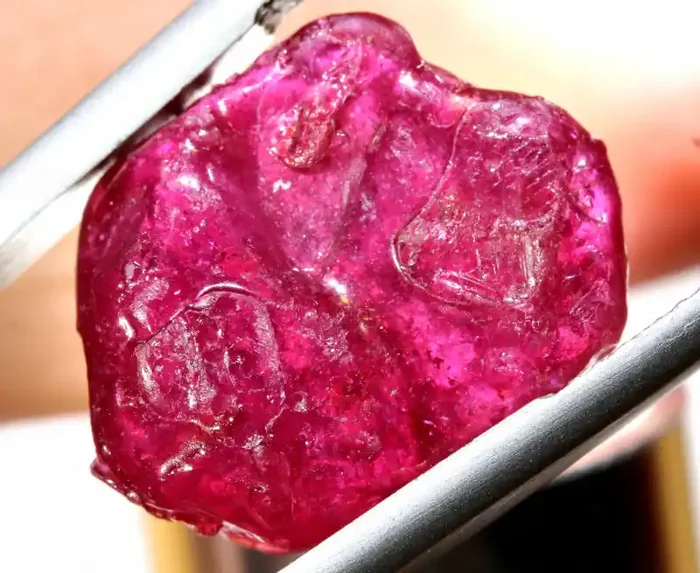 15.60 CTS MOZAMBIQUE RUBY ROUGH RG-5299