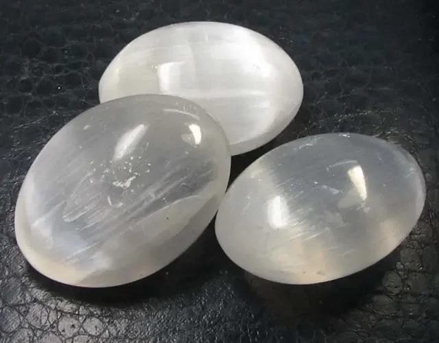 1500 +CTS PARCEL 3 LARGE SELENITE PALMSTONES GG 143