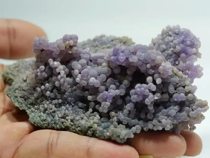 157 GRAM NATURAL INDONESIAN GRAPE CHALCEDONY SPECIMEN -E21-
