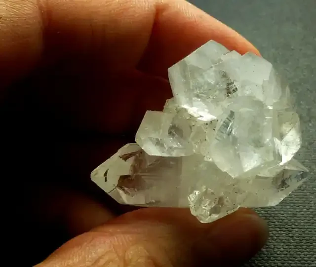 158.05 CTS NATURAL CRYSTAL SPECIMEN MS 526