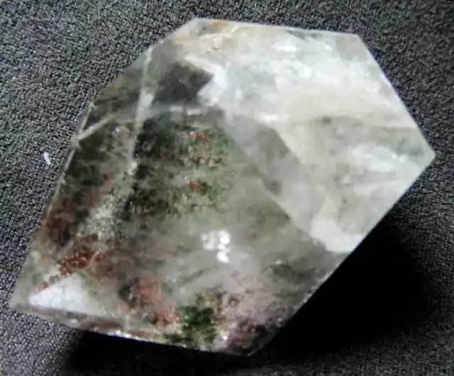 159.15CTS PHANTOM QUARTZ SPECIMEN GG 1135