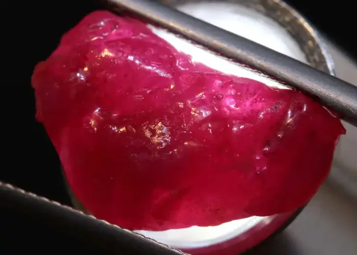 16.30 CTS AFRICAN RUBY ROUGH RG-5416
