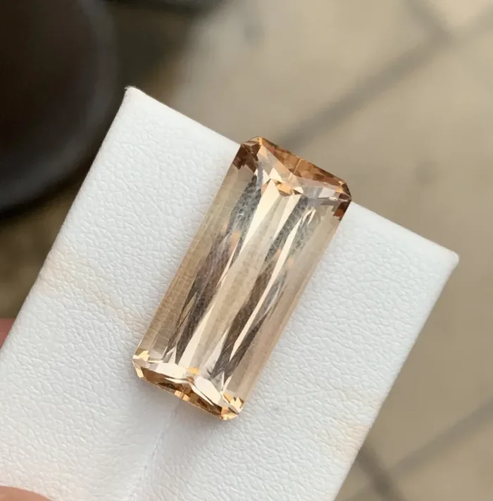 16.80 carats Natural imperial topaz Gemstone