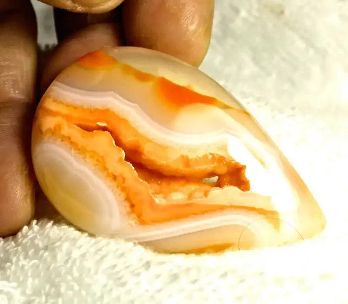 160.8 Carat Pink / Orange Agate Pendant Stone – 60mm