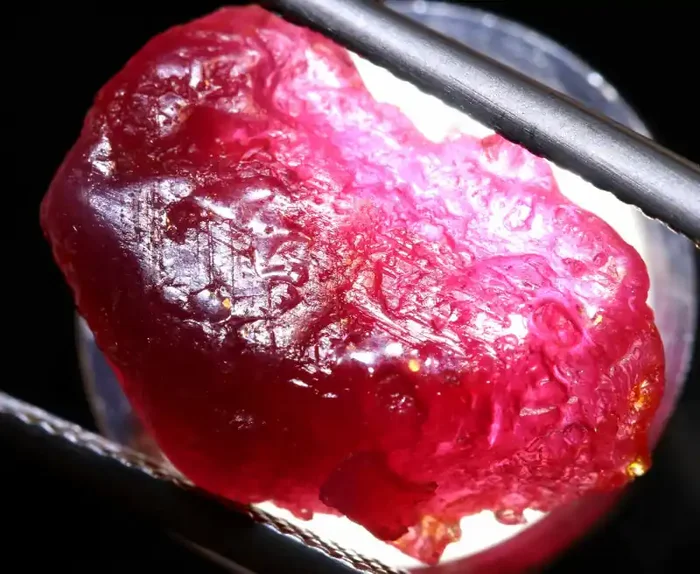 17.50 CTS AFRICAN RUBY ROUGH RG-5440